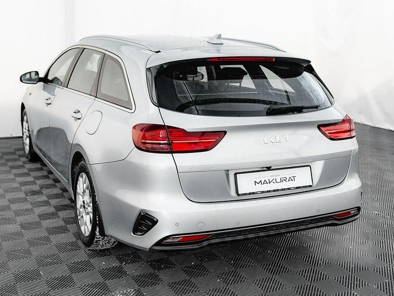 Używany Kia Ceed 160 KM (117 kW) 2022 Srebrny Hatchback