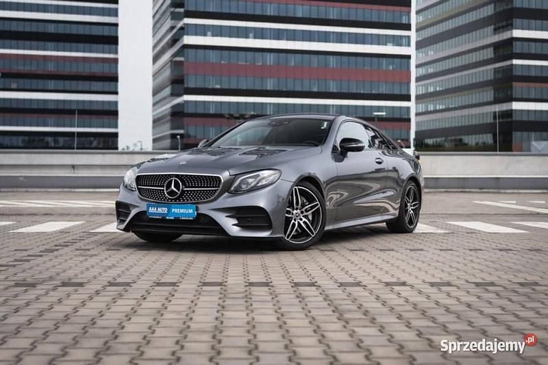 Szary Używany 2017 Mercedes E300 Coupe | 143 999 zł - Obraz 1/4
