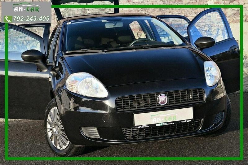 Używany Fiat Grande Punto 69 KM (50 kW) 2011 Czarny Hatchback
