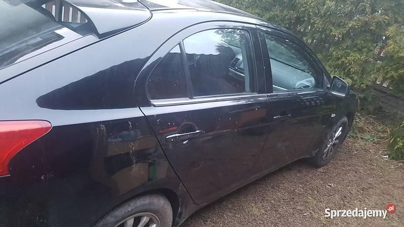 Używany Mitsubishi Lancer 2012 Czarny Hatchback
