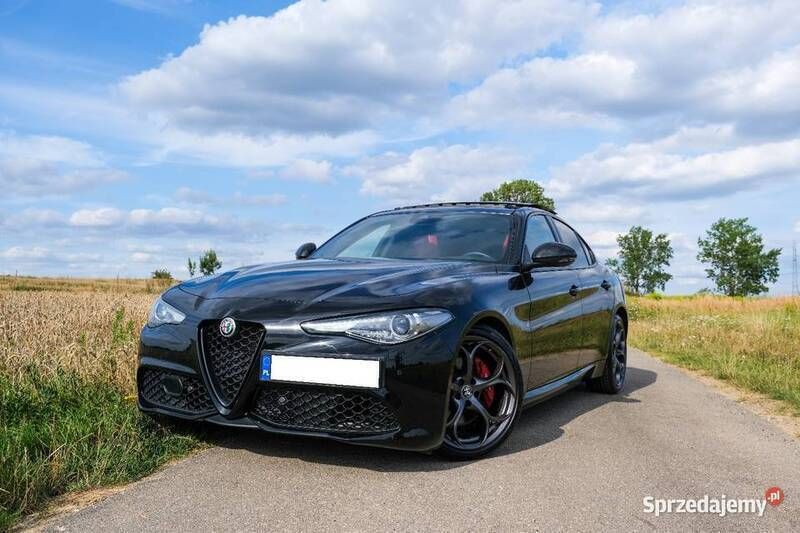 Czarny Używany 2021 Alfa Romeo Giulia Ti Sedan/Limuzyna | 126 500 zł - Obraz 1/4