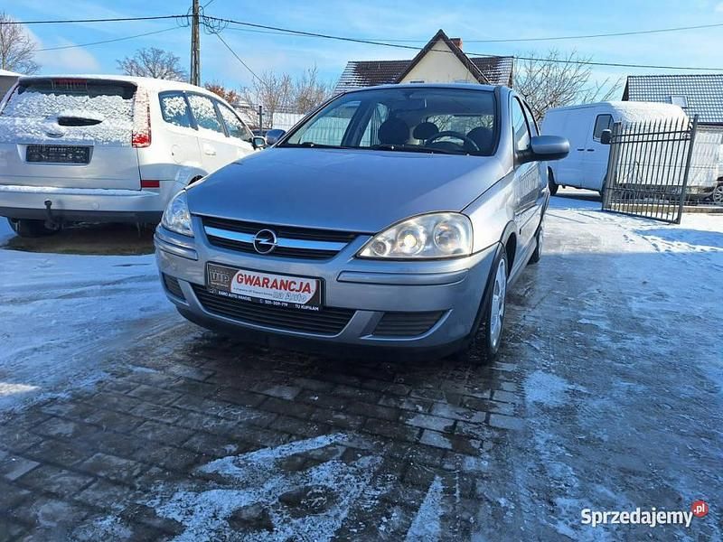 Używany Opel Corsa 80 KM (58 kW) 2005 Srebrny Hatchback