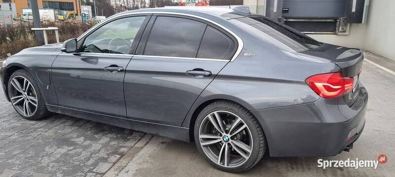 Używany BMW 330e iPerformance 252 KM (185 kW) 2017 Szary Coupe