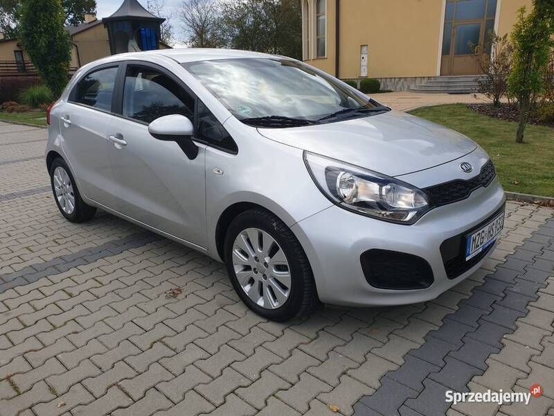 Srebrny Używany 2012 Kia Rio Hatchback | 22 900 zł (Drogi) - Obraz 1/4
