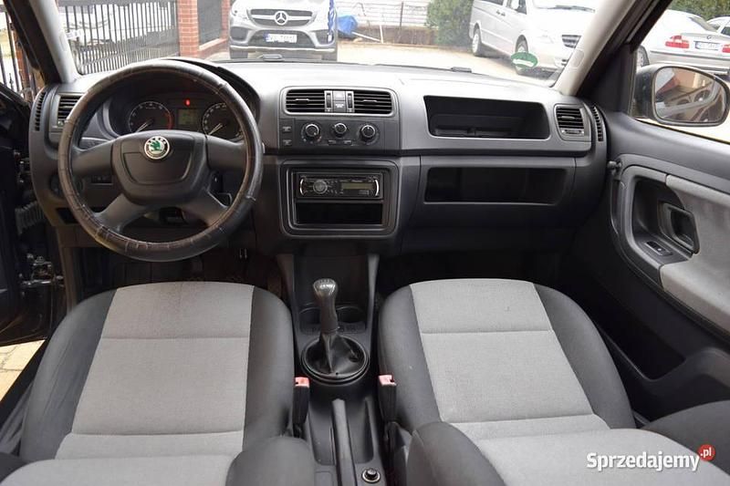 Czarny Używany 2010 Skoda Roomster Minivan | 12 950 zł (Uczciwa cena) - Obraz 1/4