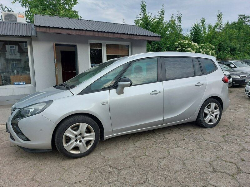 Używany Opel Zafira 130 KM (95 kW) 2016 Srebrny Minivan