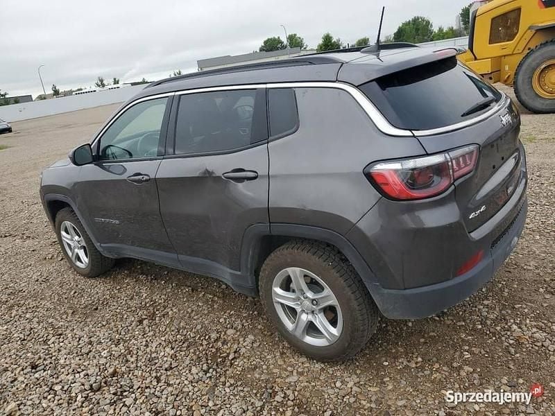 Szary Używany 2023 Jeep Compass SUV | 68 600 zł - Obraz 1/4