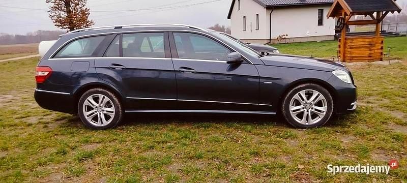 Używany Mercedes E200 2010