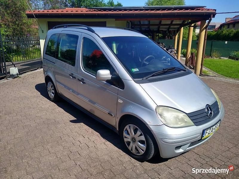 Srebrny Używany 2004 Mercedes Vaneo Minivan | 7900 zł - Obraz 1/4