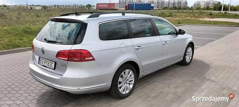 Srebrny Używany 2013 VW Passat Kombi | 29 800 zł (Uczciwa cena) - Obraz 1/4