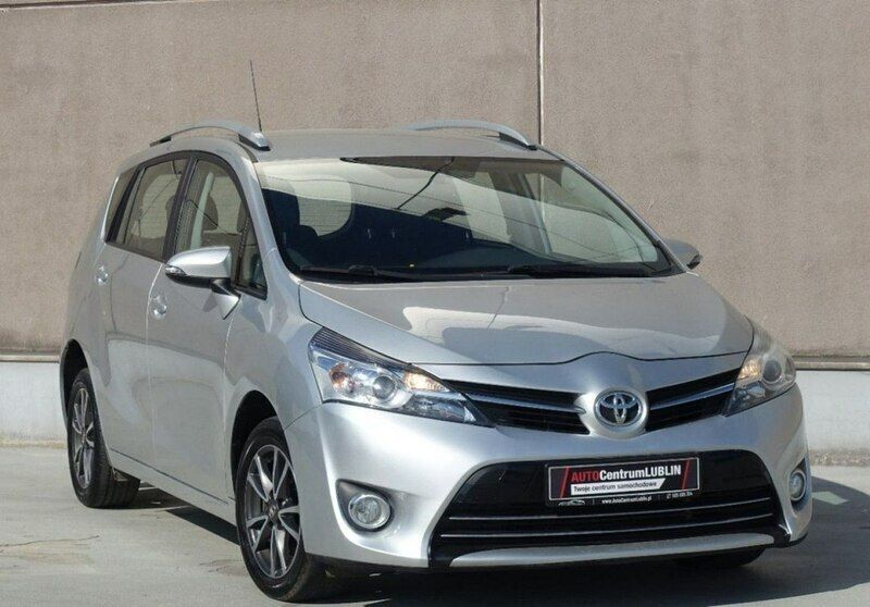Inny kolor Używany 2014 Toyota Verso Minivan | 45 900 zł (Uczciwa cena) - Obraz 1/4
