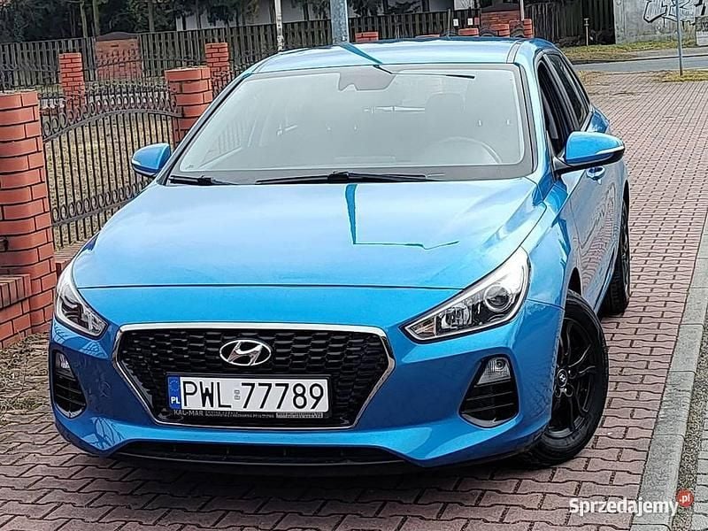 Używany Hyundai i30 120 KM (88 kW) 2017 Niebieski Hatchback