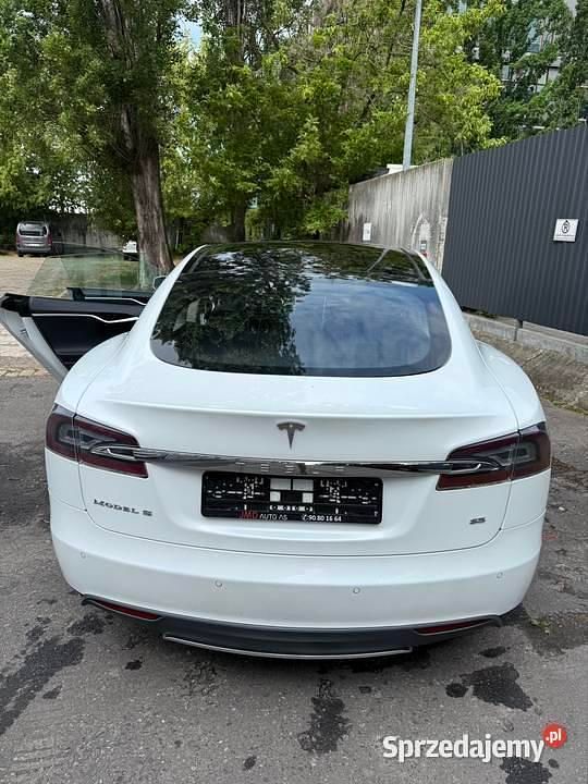 Biały Używany 2014 Tesla Model S Hatchback | 72 000 zł - Obraz 1/4