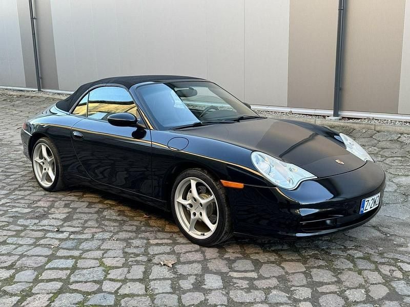Używany Porsche 911 320 KM (235 kW) 2002 Czarny Kabriolet