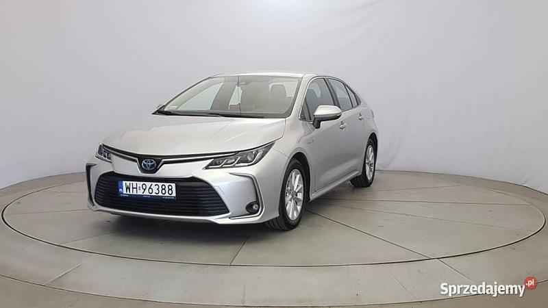 Używany Toyota Corolla Comfort 122 KM (89 kW) 2021 Srebrny Sedan/Limuzyna