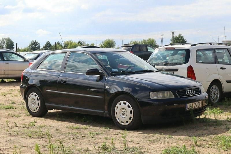 Czarny Używany 2000 Audi A3 Hatchback | 2500 zł (Dobra cena) - Obraz 1/3