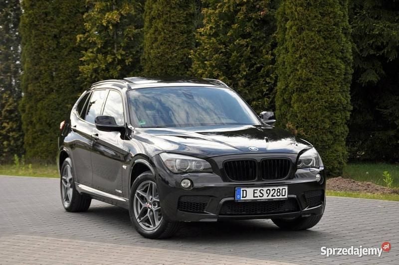 Czarny Używany 2012 BMW X1 SUV | 43 900 zł (Uczciwa cena) - Obraz 1/4