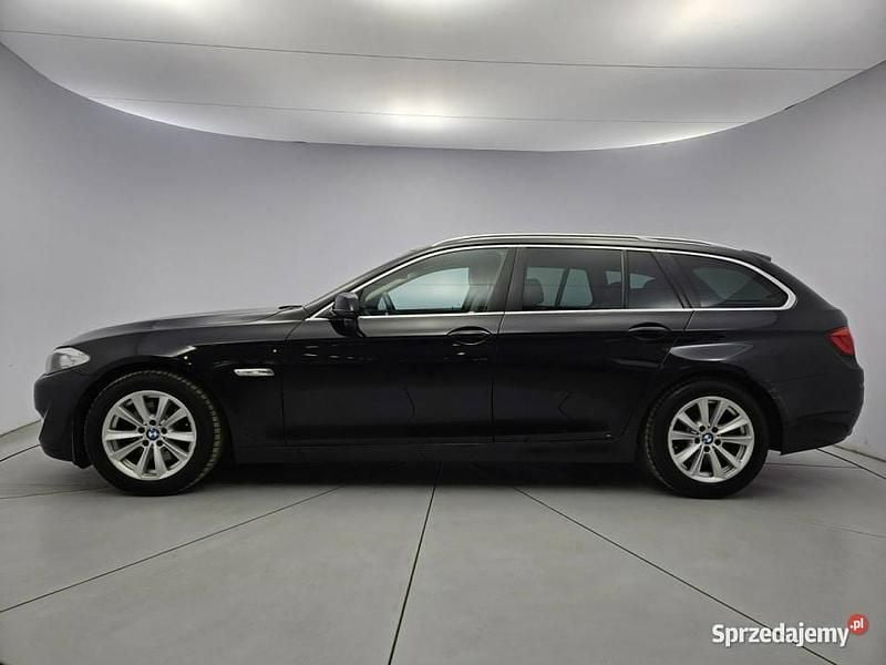 Czarny Używany 2011 BMW 530 Kombi | 64 900 zł (Uczciwa cena) - Obraz 1/4