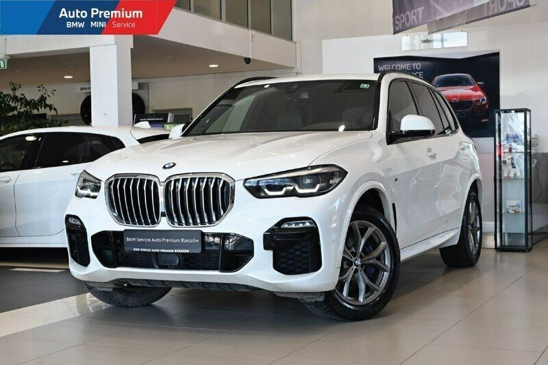 Biały (metalik) Używany 2020 BMW X5 SUV | 223 900 zł - Obraz 1/4