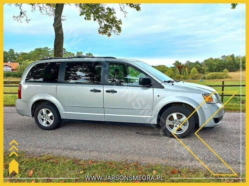 Szary Używany 2008 Dodge Grand Caravan Minivan | 32 000 zł - Obraz 1/4