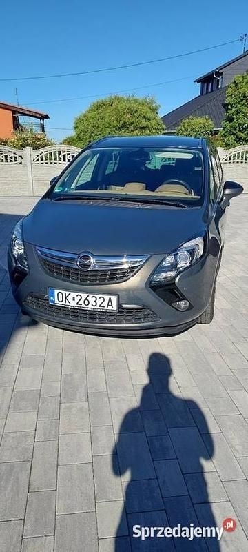Szary Używany 2014 Opel Zafira Tourer Minivan | 29 400 zł - Obraz 1/4