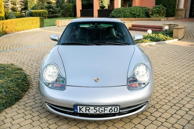 Używany Porsche 911 301 KM (221 kW) 2000 Srebrny (metalik) Coupe
