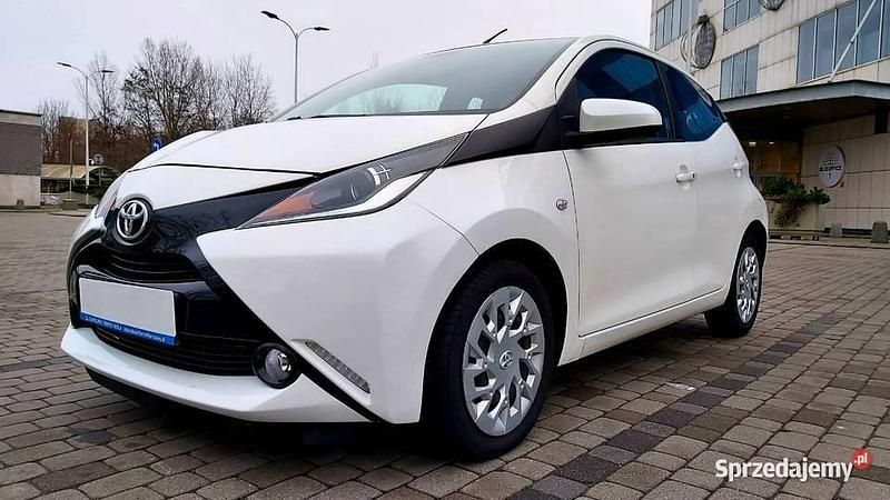 Używany Toyota Aygo 2015 Biały Hatchback