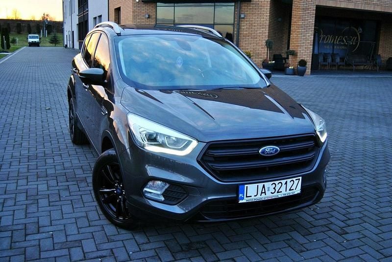 Inny (metalik) Używany 2017 Ford Kuga SUV | 59 900 zł (Uczciwa cena) - Obraz 1/4