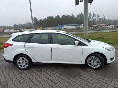 Biały Używany 2016 Ford Focus Kombi | 20 500 zł (Super Cena) - Obraz 1/4