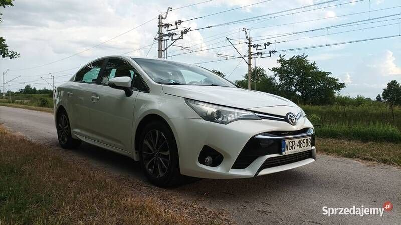 Biały Używany 2017 Toyota Avensis Sedan/Limuzyna | 49 900 zł (Uczciwa cena) - Obraz 1/4