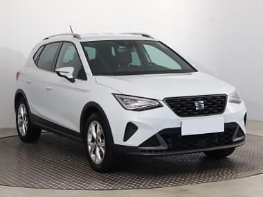 Biały Używany 2022 Seat Arona SUV | 84 999 zł (Uczciwa cena) - Obraz 1/4