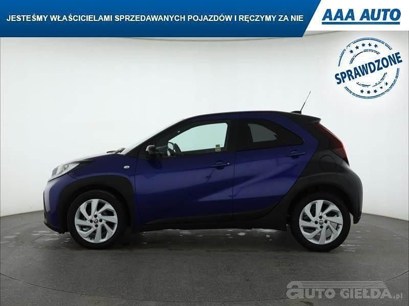 Używany Toyota Aygo X 72 KM (52 kW) 2022 Błękitny SUV