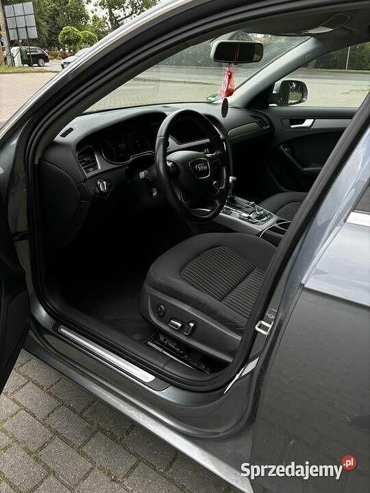 Używany Audi A4 2012 Szary Kombi