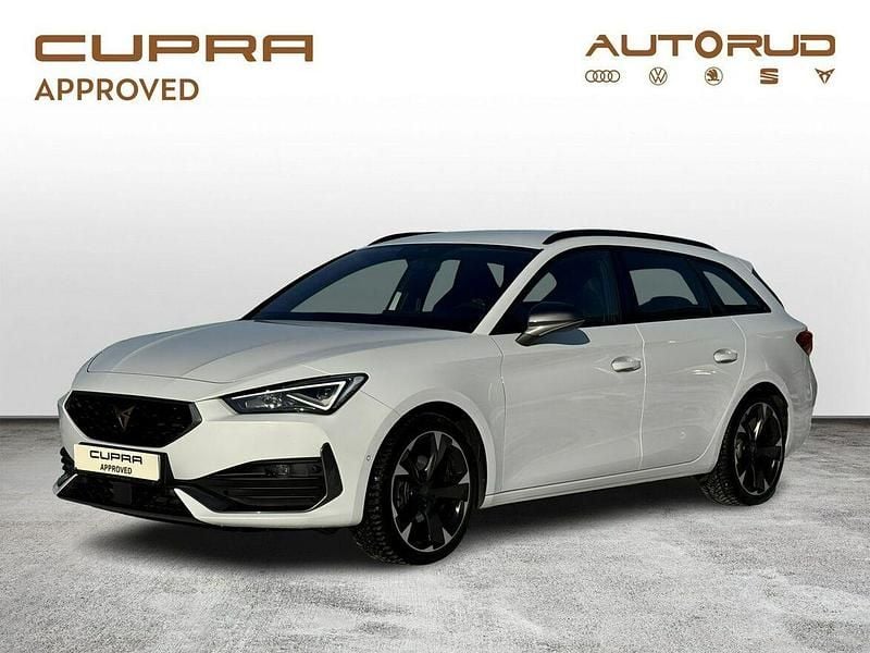 Biały Używany 2023 Cupra Leon Kombi | 85 900 zł (Uczciwa cena) - Obraz 1/4