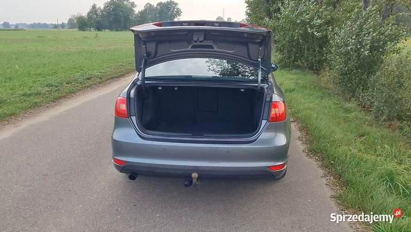 Używany VW Jetta 2012 Grafitowy Sedan/Limuzyna