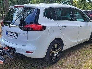 Biały Używany 2012 Opel Zafira Minivan | 33 000 zł (Drogi) - Obraz 1/4