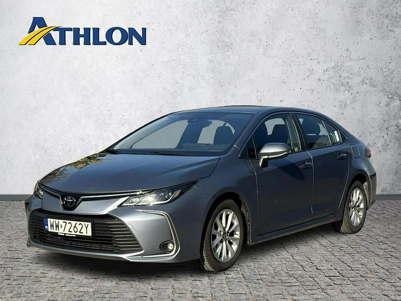 Niebieski jasny (metalik) Używany 2022 Toyota Corolla Sedan/Limuzyna | 74 300 zł (Dość drogi) - Obraz 1/4