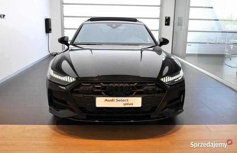 Czarny Używany 2024 Audi A7 Ambiente Hatchback | 309 980 zł - Obraz 1/4
