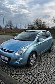 Używany Hyundai i20 100 KM (73 kW) 2010 Niebieski Hatchback