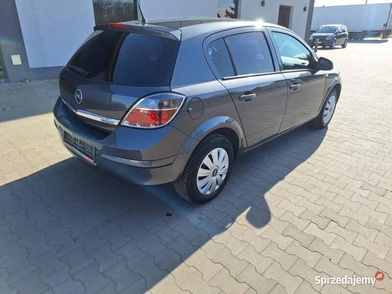 Szary Używany 2009 Opel Astra Hatchback | 12 900 zł (Drogi) - Obraz 1/4