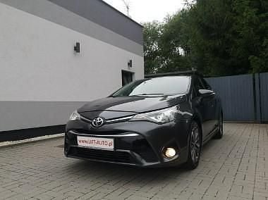 Szary Używany 2015 Toyota Avensis Premium Sedan/Limuzyna | 44 900 zł (Dość drogi) - Obraz 1/4