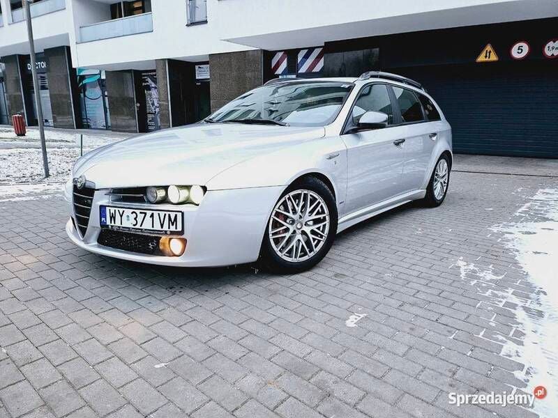 Używany Alfa Romeo 159 Ti 2009 Srebrny Sedan/Limuzyna