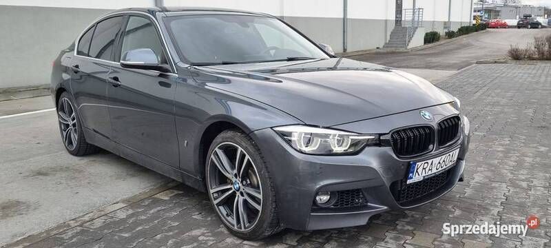 Szary Używany 2017 BMW 330e iPerformance Coupe | 90 000 zł - Obraz 1/4