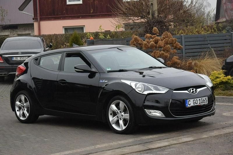 Czarny Używany 2012 Hyundai Veloster Hatchback | 24 900 zł - Obraz 1/4
