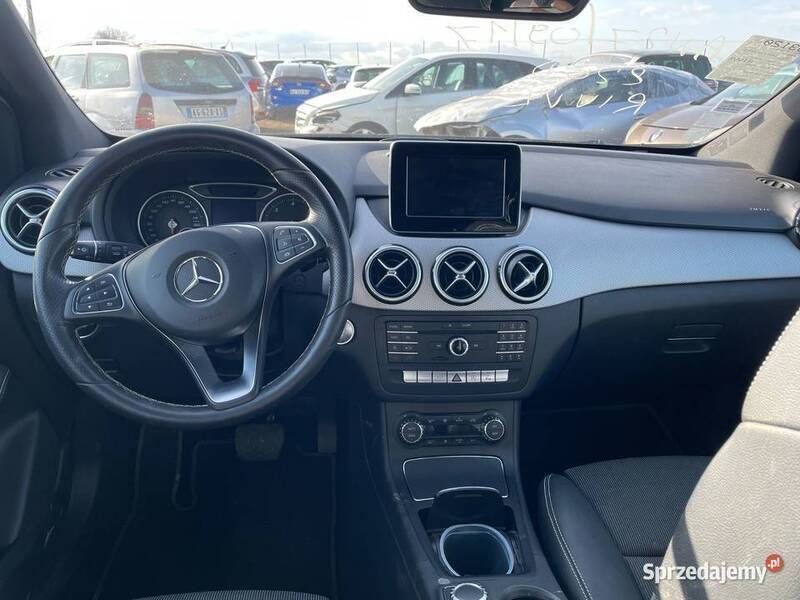 Używany Mercedes B220 2017 Szary Minivan