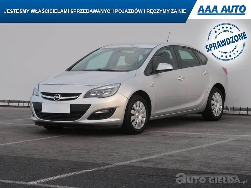 Używany Opel Astra 2016 Srebrny