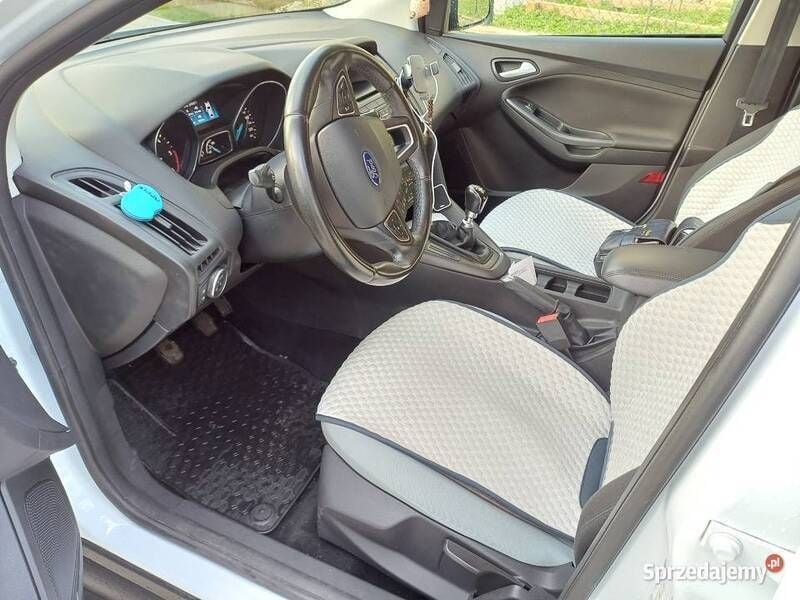 Używany Ford Focus 2018 Biały Kombi