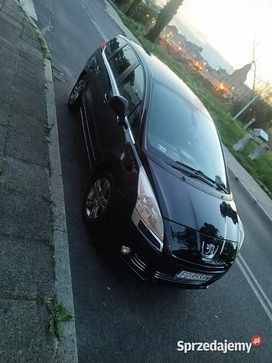 Używany Peugeot 5008 2010 Minivan