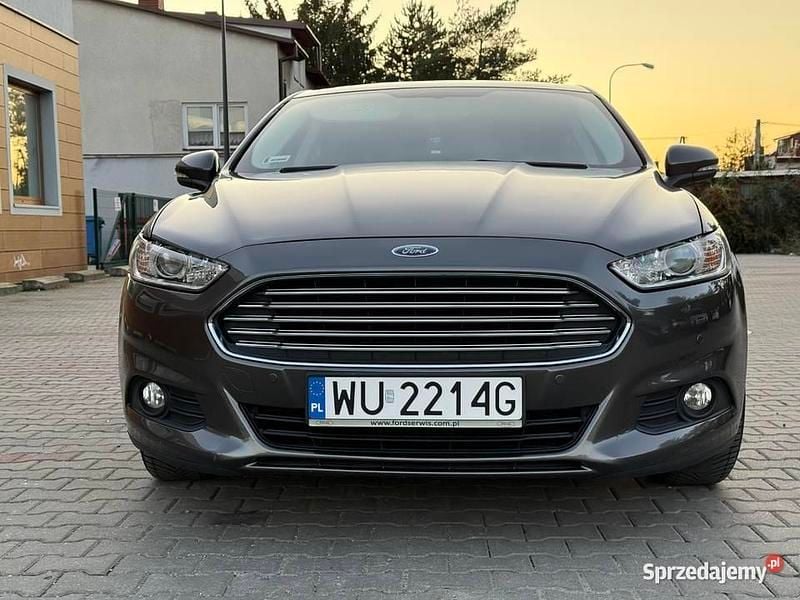 Szary Używany 2016 Ford Mondeo Ambiente Sedan/Limuzyna | 37 900 zł (Super Cena) - Obraz 1/4