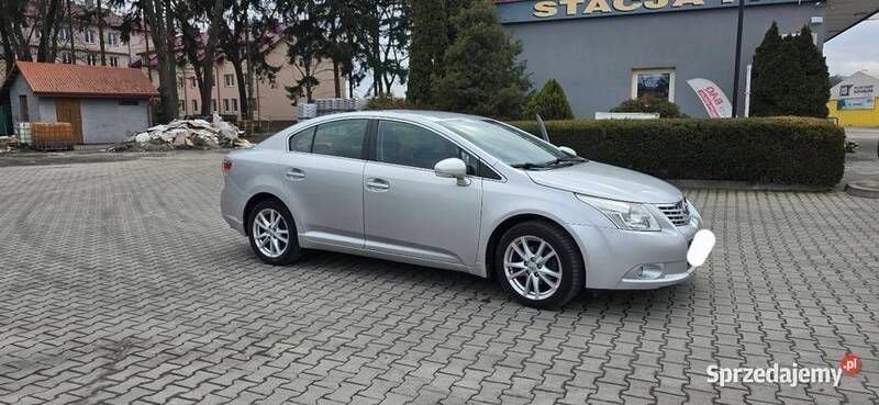 Srebrny Używany 2010 Toyota Avensis Sedan/Limuzyna | 19 500 zł (Uczciwa cena) - Obraz 1/4